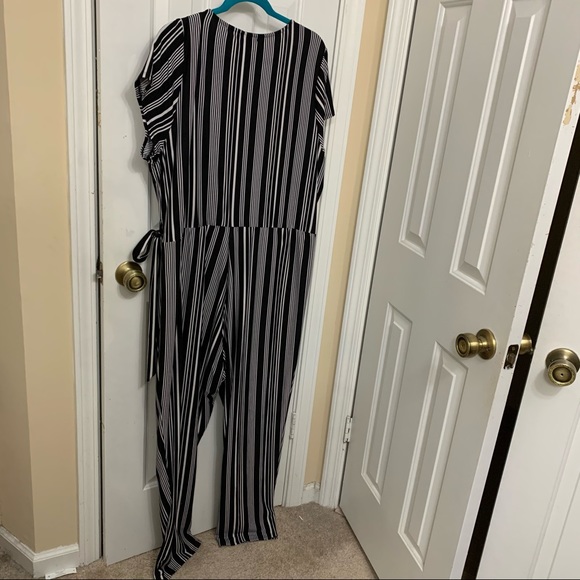 Derek Heart Black And White Stripe Jumpsuit 3x - Picture 4 of 5